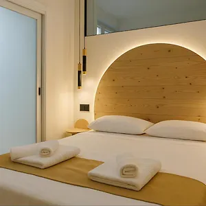 https://new-zelun-torremolinos-center.hotelsinnerja.org